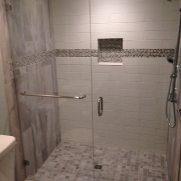 Airy Guest Bath