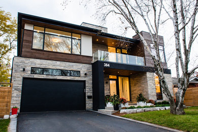 Inspiration for a contemporary exterior home remodel in Toronto