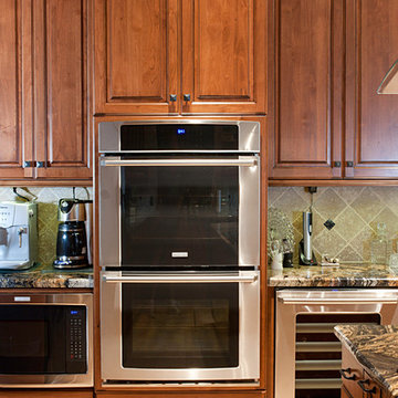 Traditional Chef's Kitchen