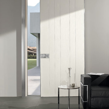 Vela – Exterior front doors by Oikos