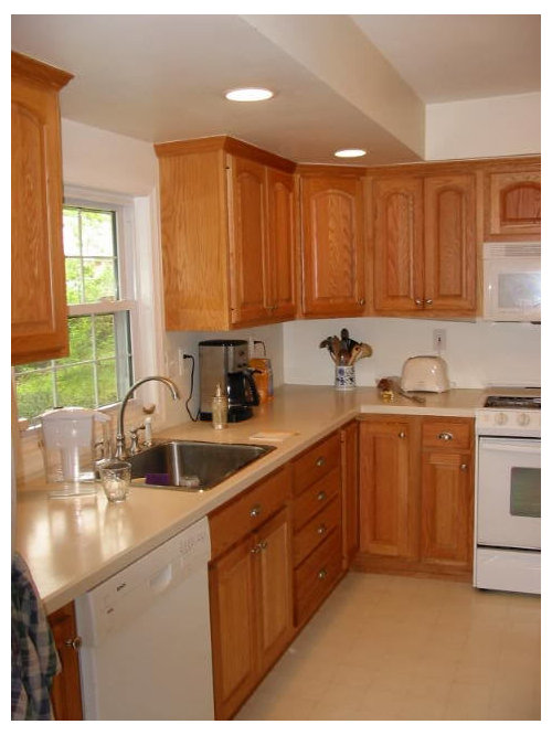 Granite With Oak What Color Light, What Color Countertops With Honey Oak Cabinets And White Appliances