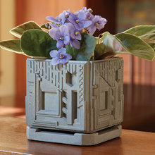 planters & pots