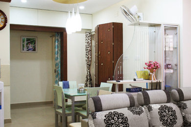 Modernes Wohnzimmer in Chennai