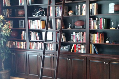 Example of a home office design in Omaha