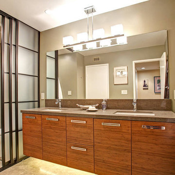 Unfolding Privacy Guest Bathroom