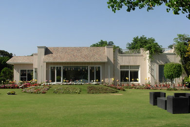 Photo of a contemporary exterior in Delhi.