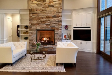 Photo of a transitional family room in Portland.