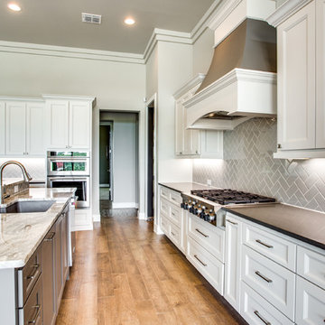 Elegant Transitional Kitchen