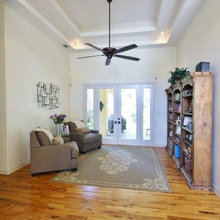 Sitting room off MBR