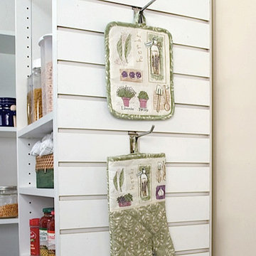 Slatwall with Accessories