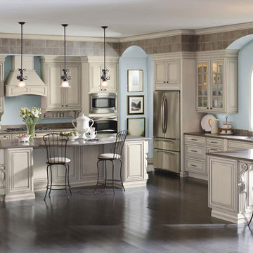 Diamond Cabinets: French Country Kitchen