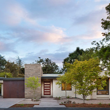 Sophisticated Modern Home | Front Entrance