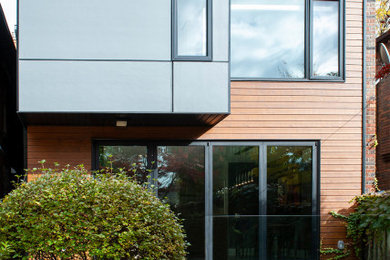 Modern two-story exterior home idea in Toronto