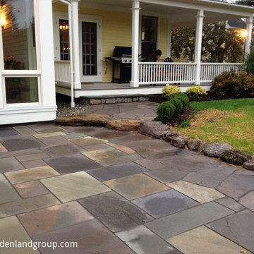 combination of irregular flagging and dimensional bluestone