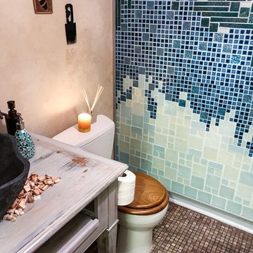 Powder room escape