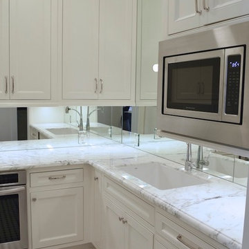Mary Ross Custom Homes White Kitchen