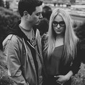 Kelsey Wellss foto
