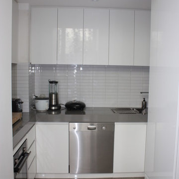 Modern Kitchen in Hampton