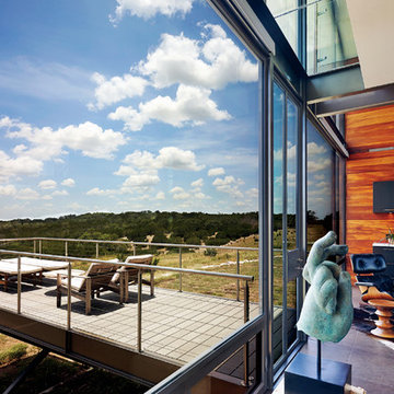 A Glass House in the Hill Country