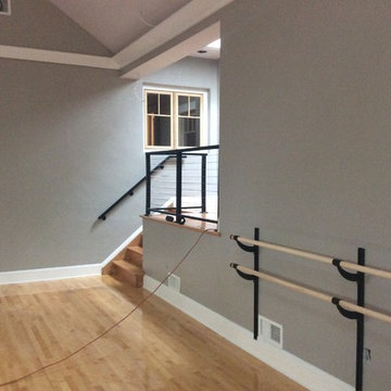 Gymnasium/ couple of bedrooms / loft / couple of bathrooms