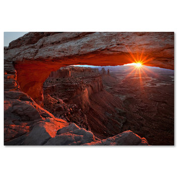 Barbara Read 'Mesa Arch Sunrise' Canvas Art, 19x12