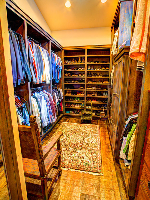 Rustic Closet Design Ideas, Remodels & Photos