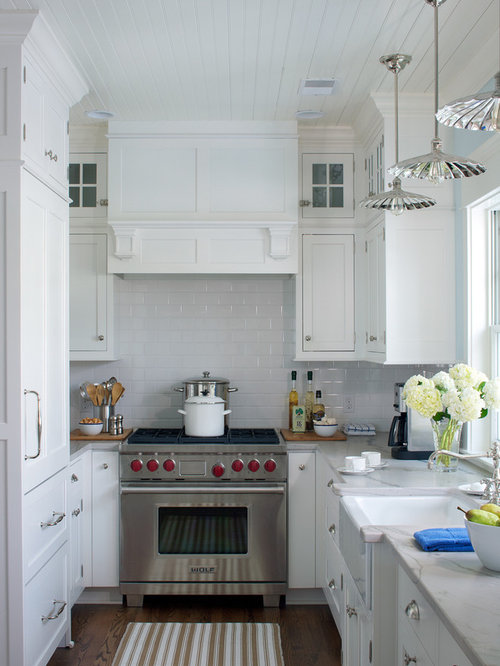 Best 15 Small Farmhouse Kitchen Ideas & Remodeling Pictures | Houzz