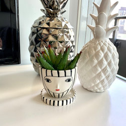 SMALL CONDO UNIT - Home Decor