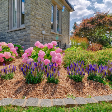 King City - Windswept Estate Gardens