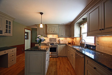 Inspiration for a timeless kitchen remodel in Boston
