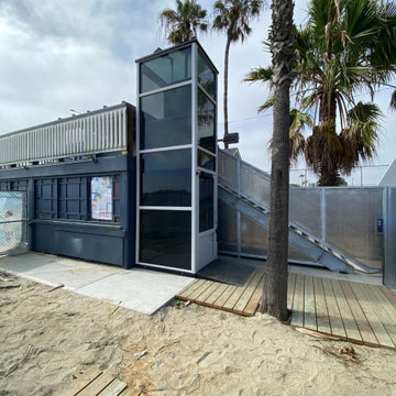 Long Beach Outdoor Wheelchair Lift