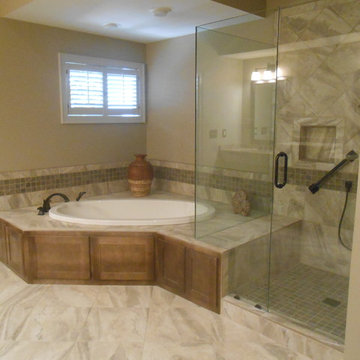 Racquet Club Master Bath