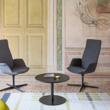 Swivel Lounge Chairs
