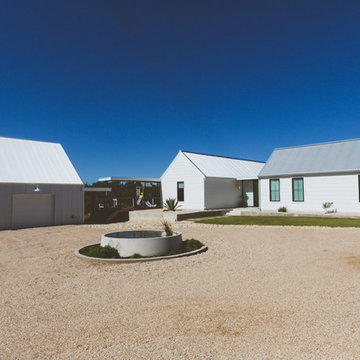 My Houzz: Couple Build Their Dream Modern-Farmhouse-Style Home