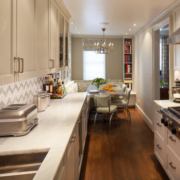 Eat-In Kitchen