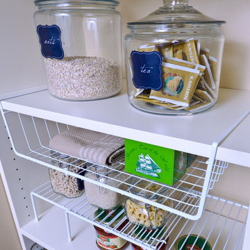 Organized Pantry Shelving