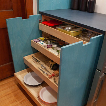 Built-in Pull Out Drawers