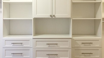 White Shaker Walk-In