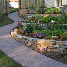 Side terraced yard