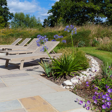 Ponds, Pergola's and Pom Pom's