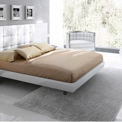 Granada Modern Bedroom in Lacquer Finish - Bedroom Products