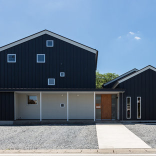 モダンスタイルのおしゃれな家の外観の写真