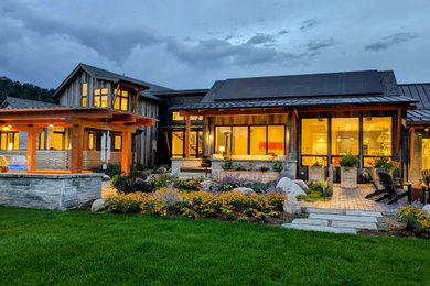 Modern exterior home idea in Denver