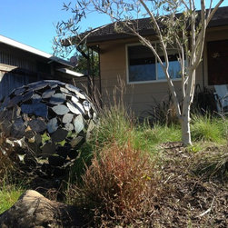 Leaf Spheres - Garden Statues And Yard Art