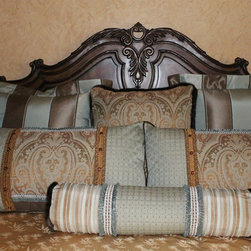 Bedrooms - Bed Pillows