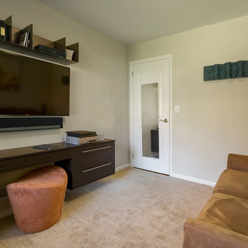 Wall Mounted Desk in Dual Purpose Home Office
