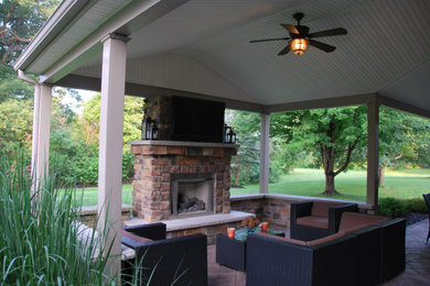 This is an example of a porch design in Cleveland.