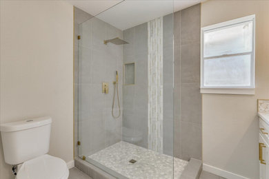 Inspiration for a cottage bathroom remodel in Dallas