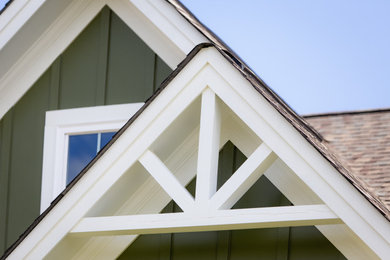 Example of an exterior home design in Raleigh
