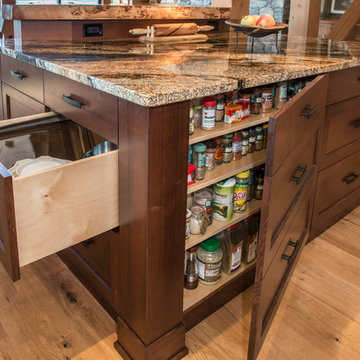 Thetis Island Oceanfront Home